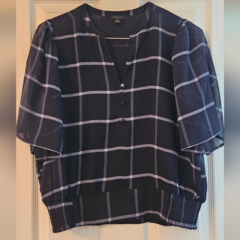 Ann Taylor Blue and White Short Sleeve Blouse with Mandarin Collar